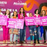 Inicia Gobernadora Libia Denisse entrega de la Tarjeta Rosa en Guanajuato