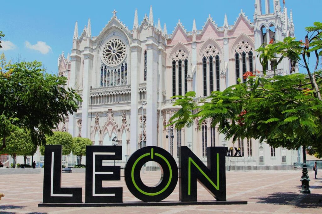 Leon5