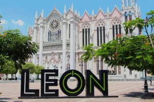 Leon5